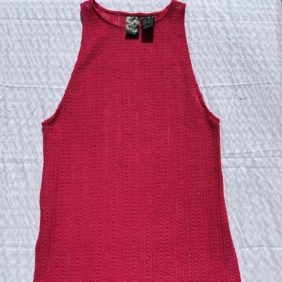 Hot Pink Crochet Tank 🩷 - Picture 2 of 6